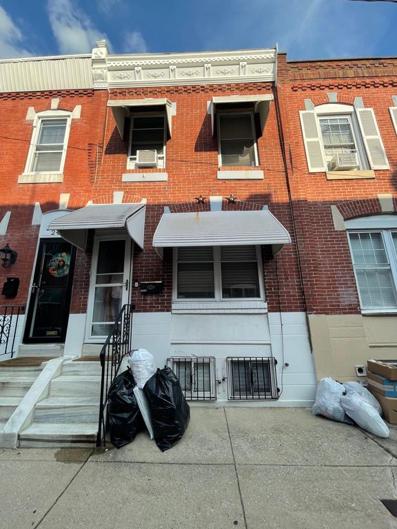 2419 S Iseminger St, Philadelphia, PA 19148