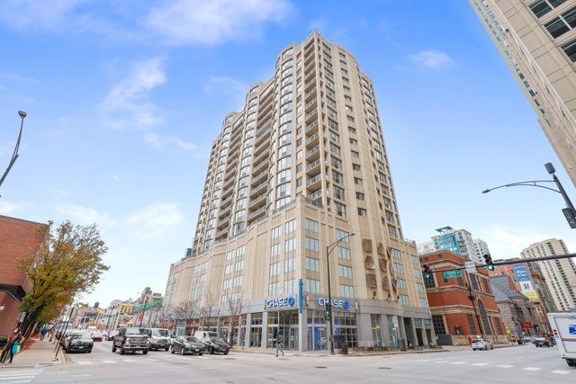 600 N Dearborn St #701, Chicago, IL 60654