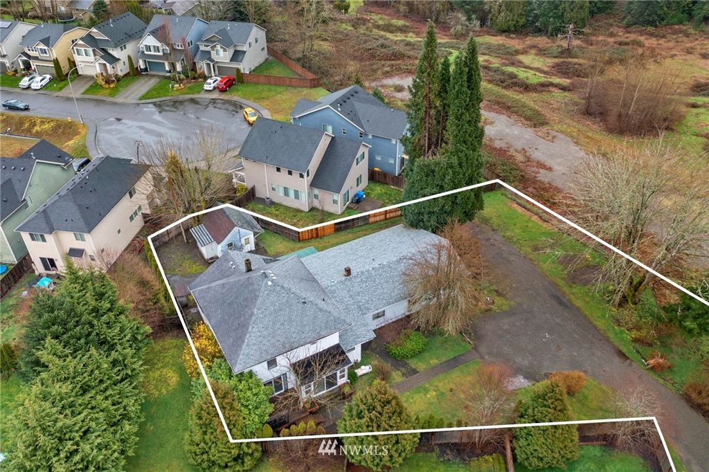 7816 Trails End Drive SE, Tumwater, WA 98501