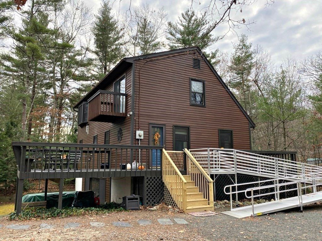 321 Beaver Lake Rd, Ware, MA 3 Bed, 2 Bath SingleFamily Home 76