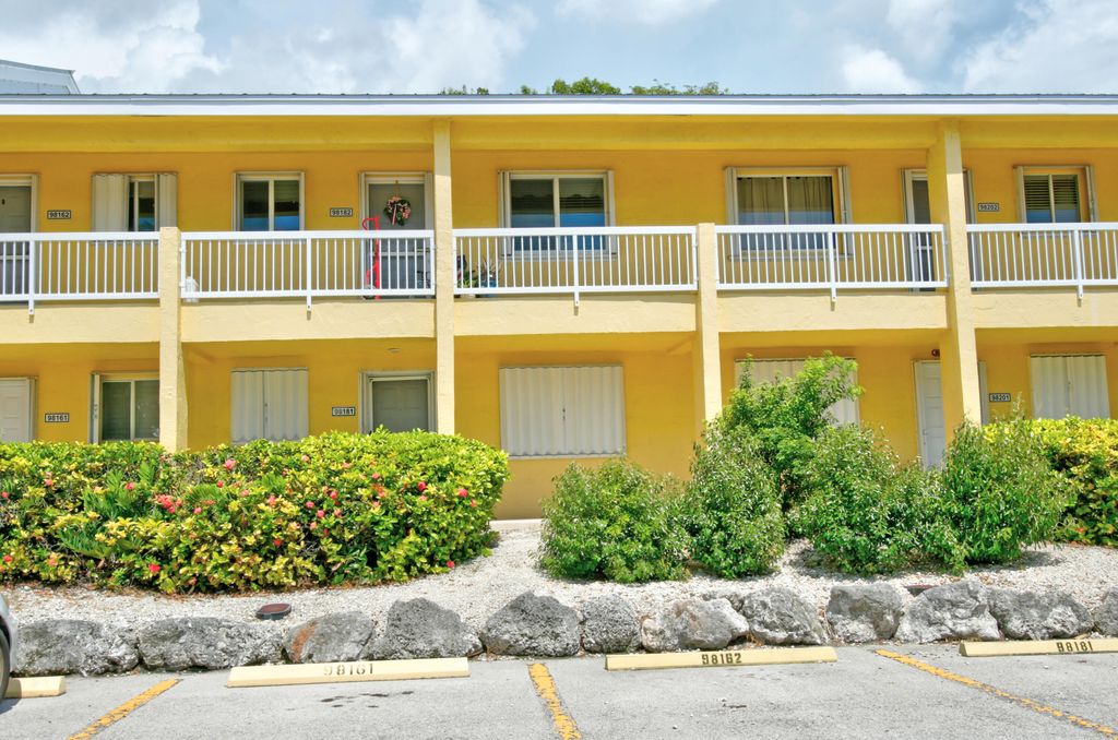 98182 Windward Ave, Key Largo, FL 33037