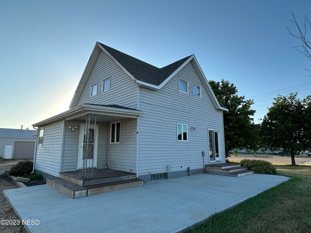 403 S 4th Ave, Castlewood, SD 57223 Trulia