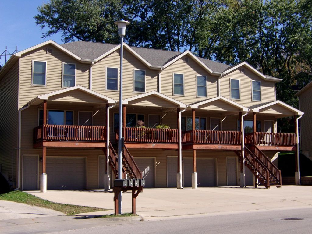 822 Hawkeye Dr, Dubuque, IA 52001 Trulia