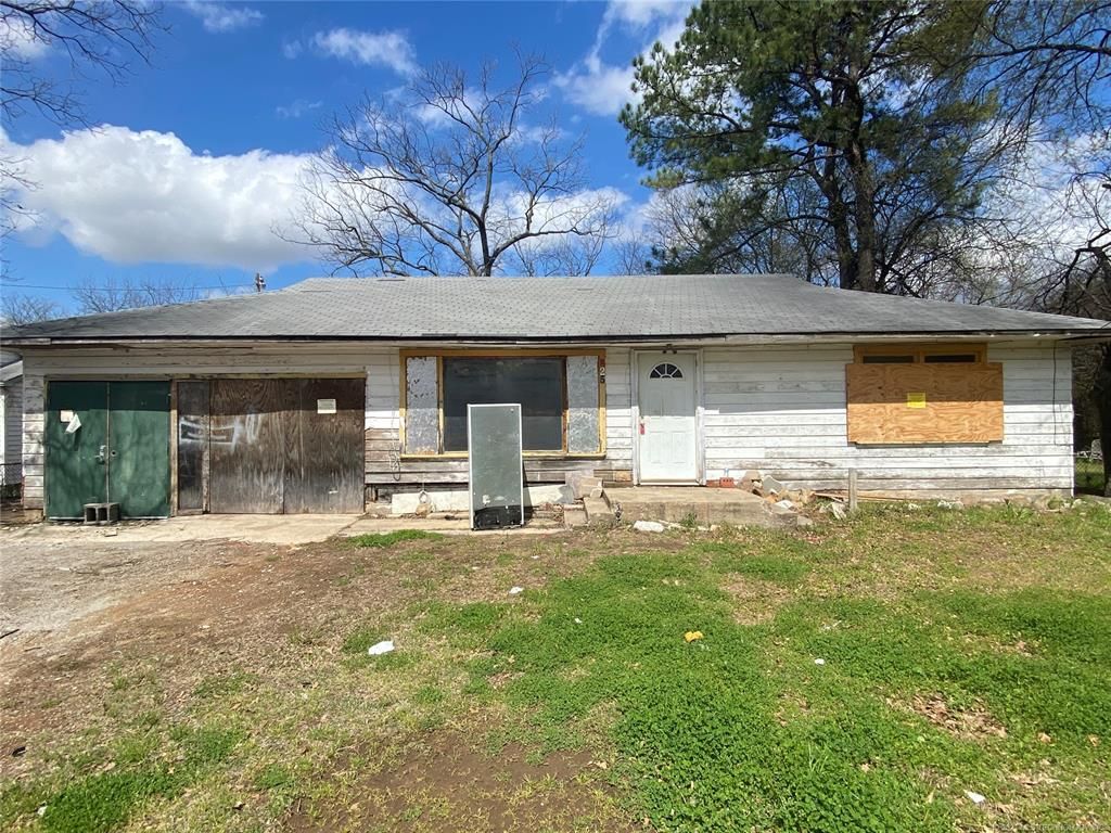 825 4th Ave SE, Ardmore, OK 73401