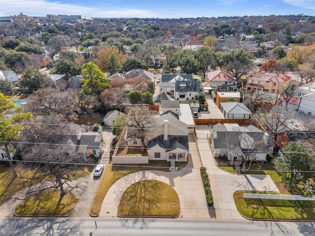 3911 White Settlement Rd, Fort Worth, TX 76107