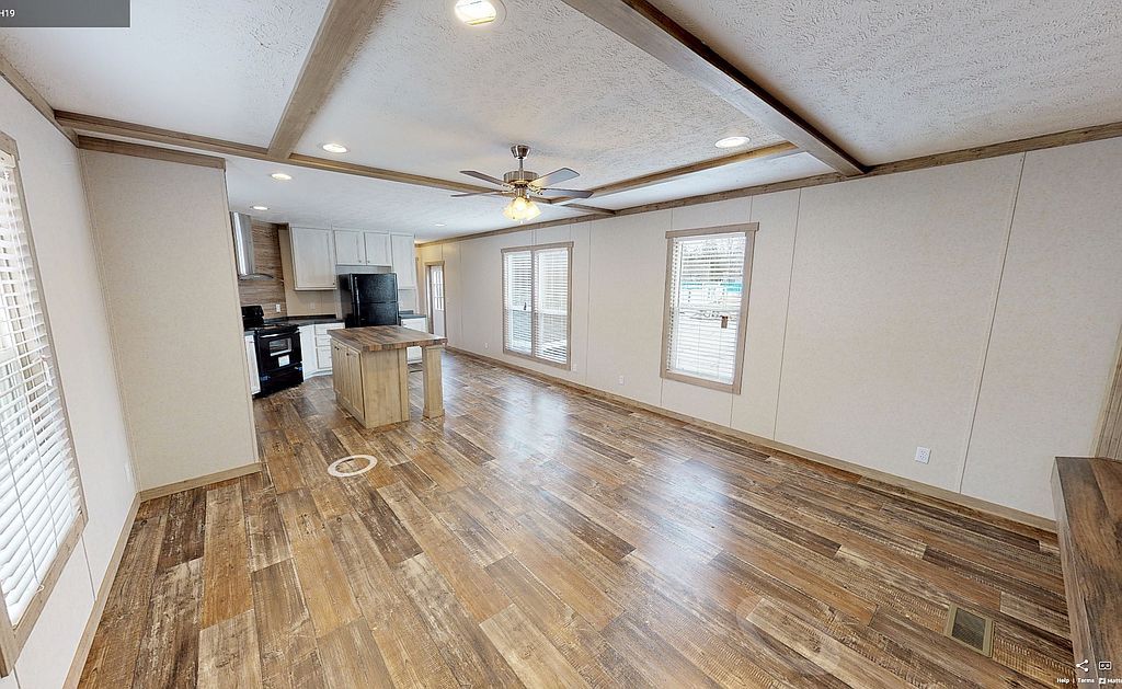 3 G St, Holts Summit, MO 65043