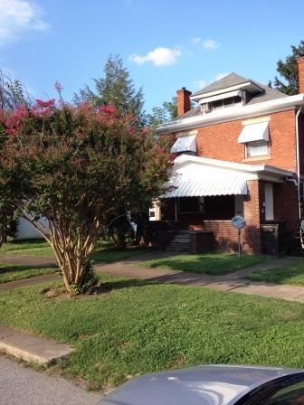 1014 11th St #2, Huntington, WV 25701