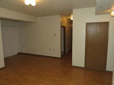 327 E College Street - 5BR  University of Iowa Off-Campus Housing