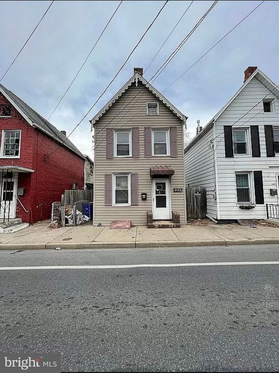 335 N Locust St, Hagerstown, MD 21740