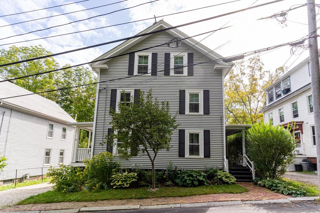 9 George St, Dover, NH 03820