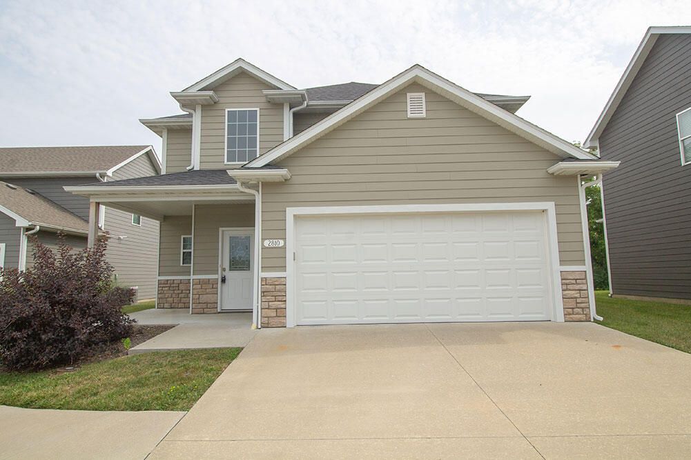2810 Amberwood Ct, Columbia, MO 65203