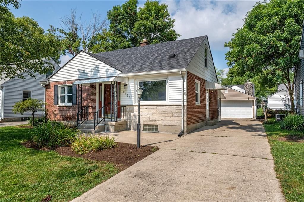 3223 Mirimar St, Dayton, OH 45409