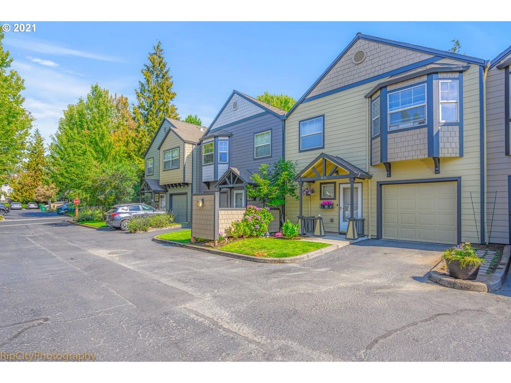 1426 SW Edgefield Meadows Ct, Troutdale, OR 97060