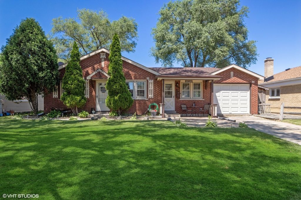 6028 Scott St, Des Plaines, IL 60018