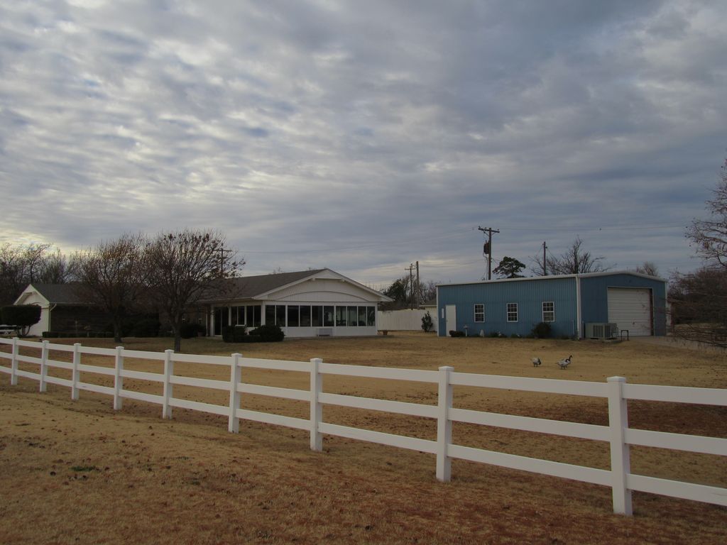 515 Main St, Lone Wolf, OK 73655 Trulia