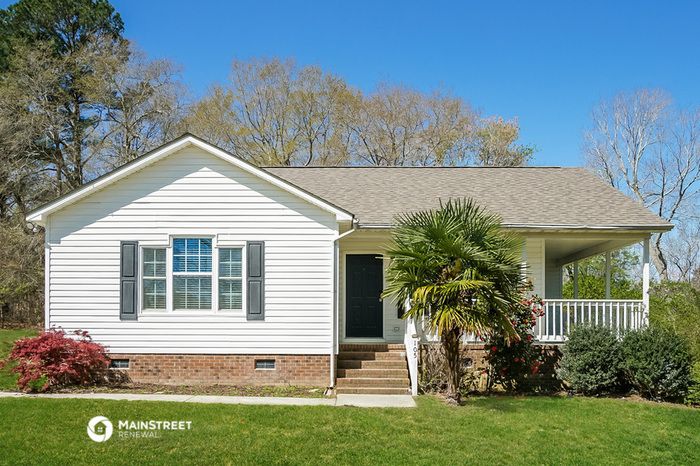 105 Stephenson Farm Ln, Benson, NC 27504