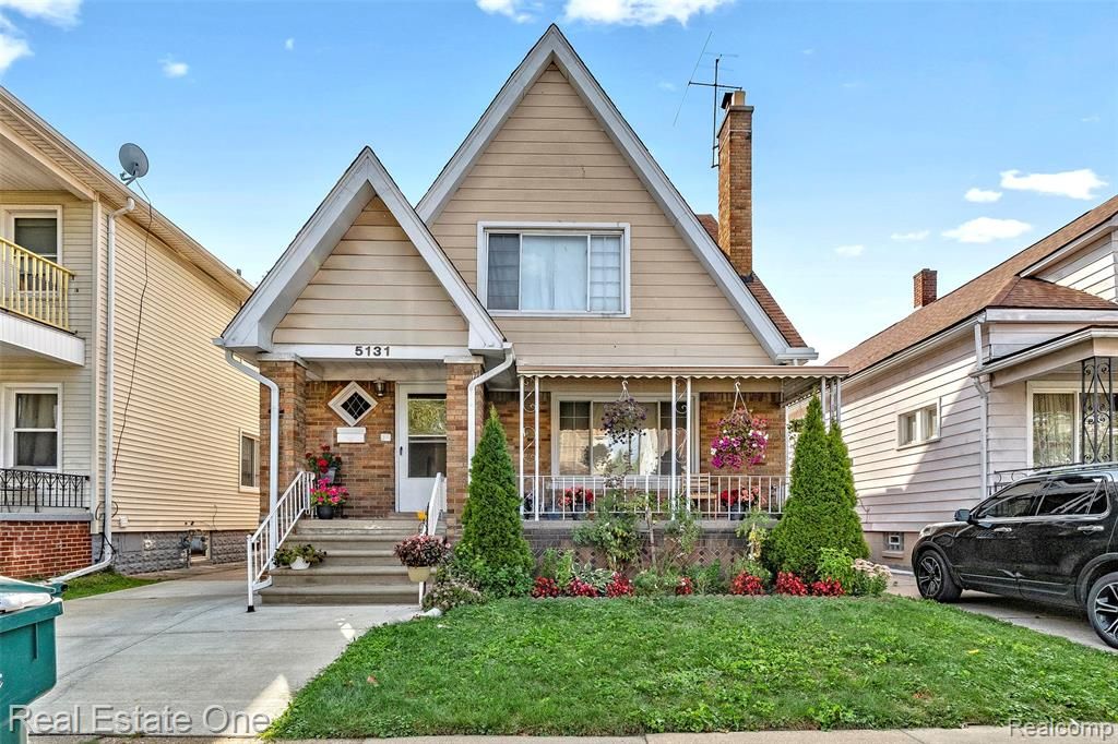 5131 Middlesex St, Dearborn, MI 48126