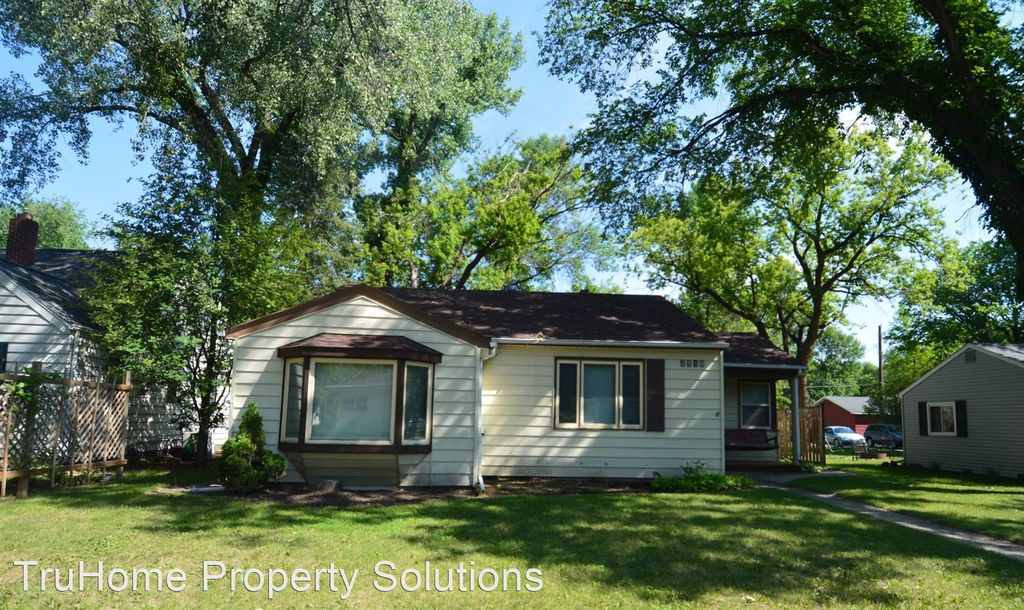 2508 5th Ave N, Grand Forks, ND 58203