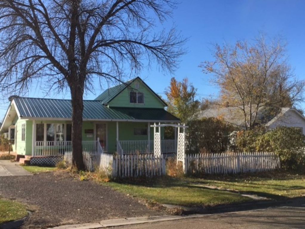 135 4th Ave N, Glasgow, MT 59230 Trulia