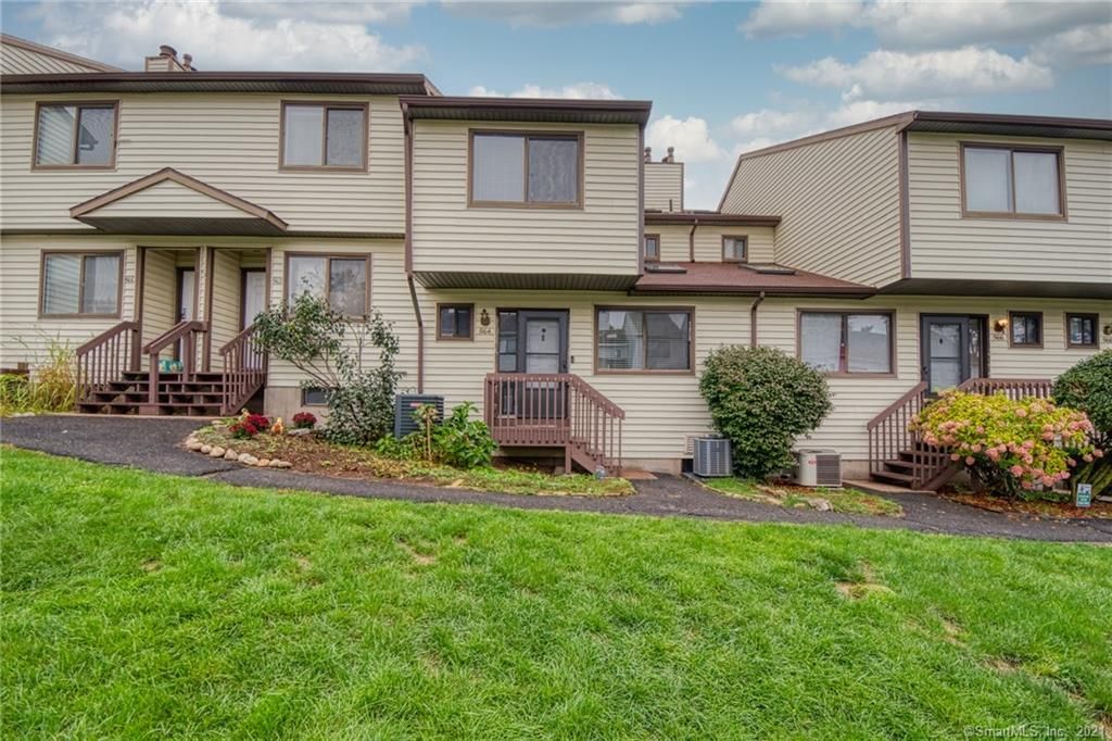 564 Cypress Rd #564, Newington, CT 06111