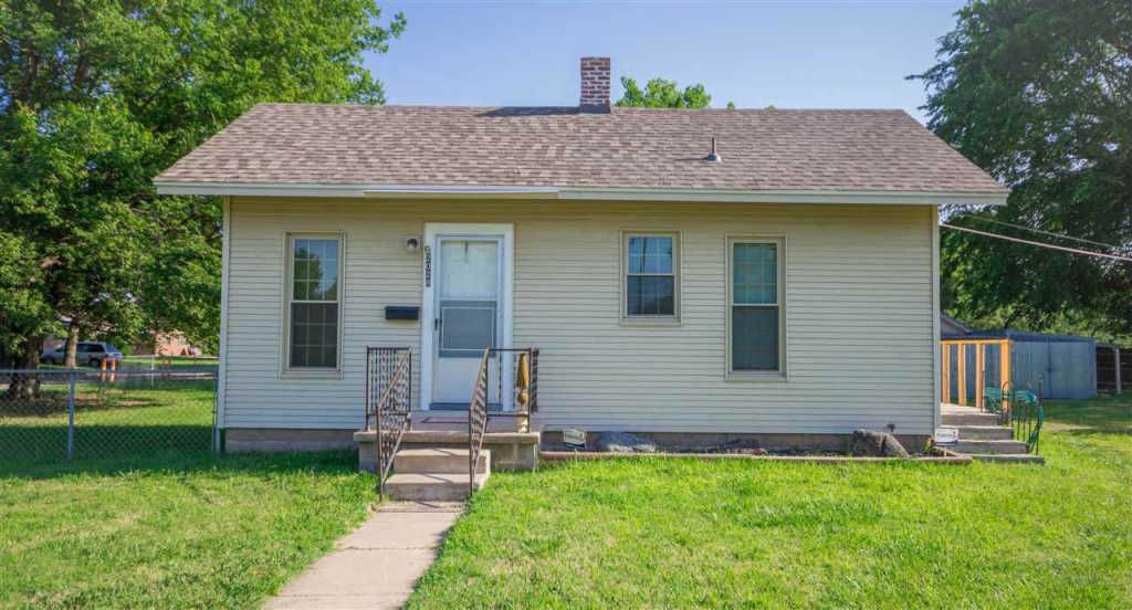 2028 W McCormick Ave, Wichita, KS 67213