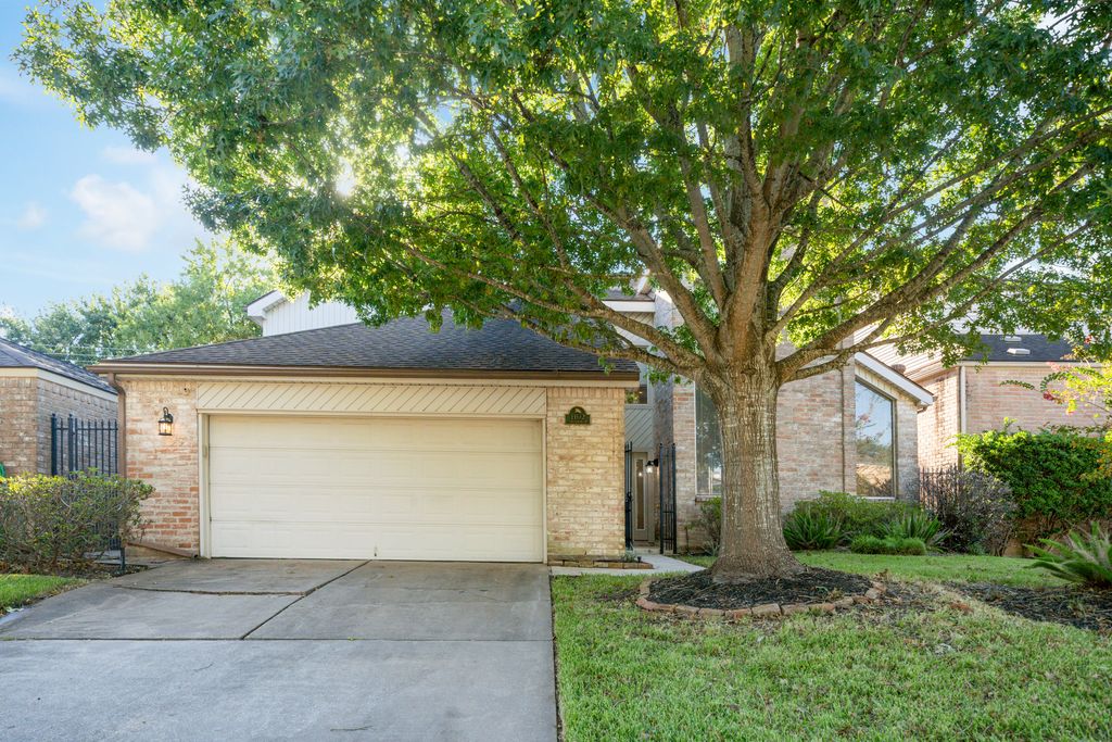 1102 Forest Home Dr, Houston, TX 77077