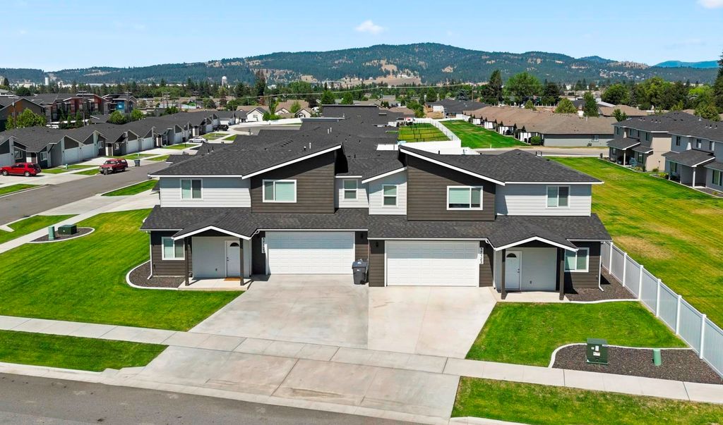 17121 E  Boone Ave, Greenacres, WA 99016