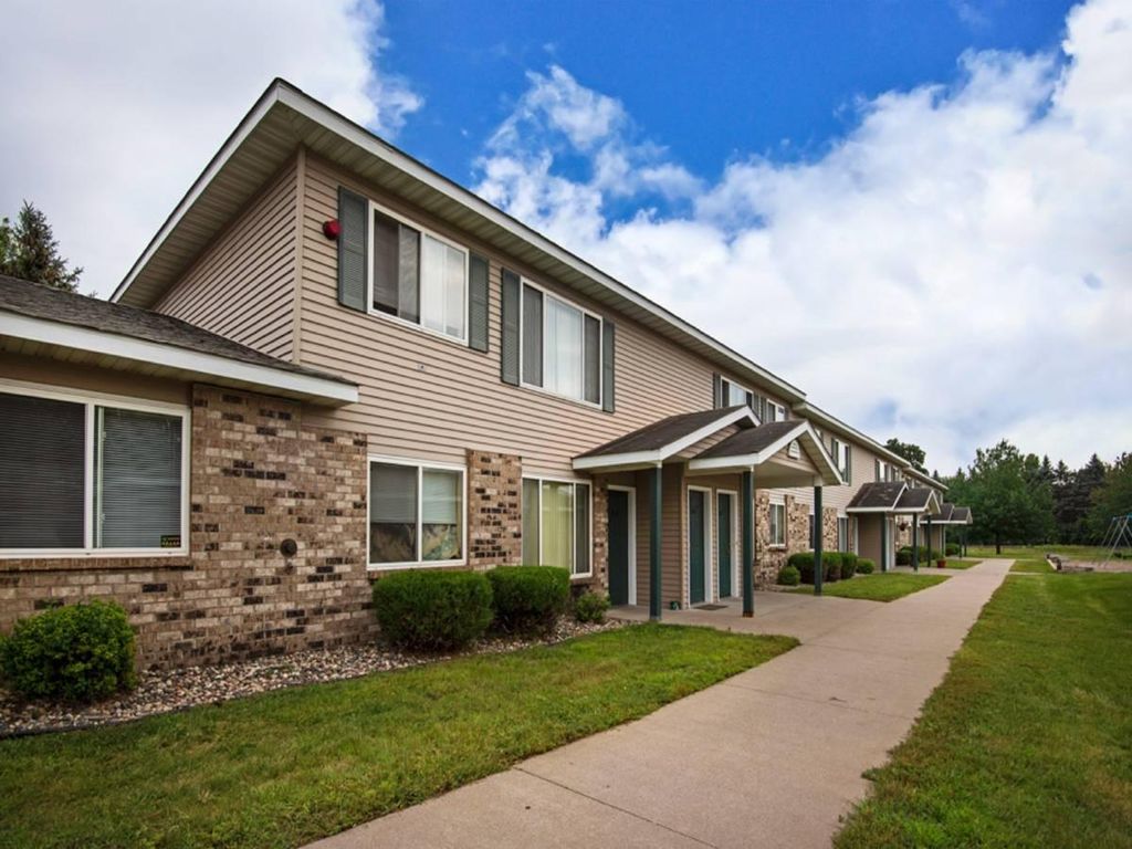 1110 7th St SE, Saint Cloud, MN 56304