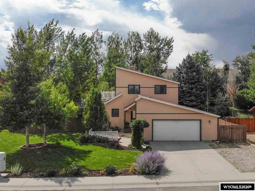 1710 Cornwall St, Casper, WY 82609