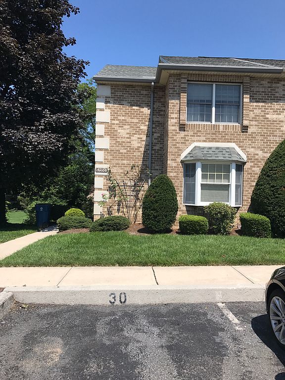 4273 Nantucket Dr, Mechanicsburg, PA 17050