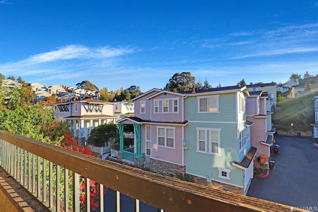 26953 Hayward Blvd 304, Hayward, CA 94542 2 Bed, 2 Bath Condo MLS