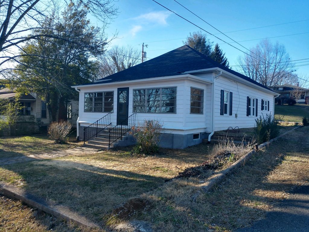 99 Main St, Ducktown, TN 2 Bed, 2 Bath SingleFamily Home 30 Photos