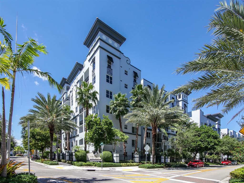 408 NE 6th St, Fort Lauderdale, FL 33304