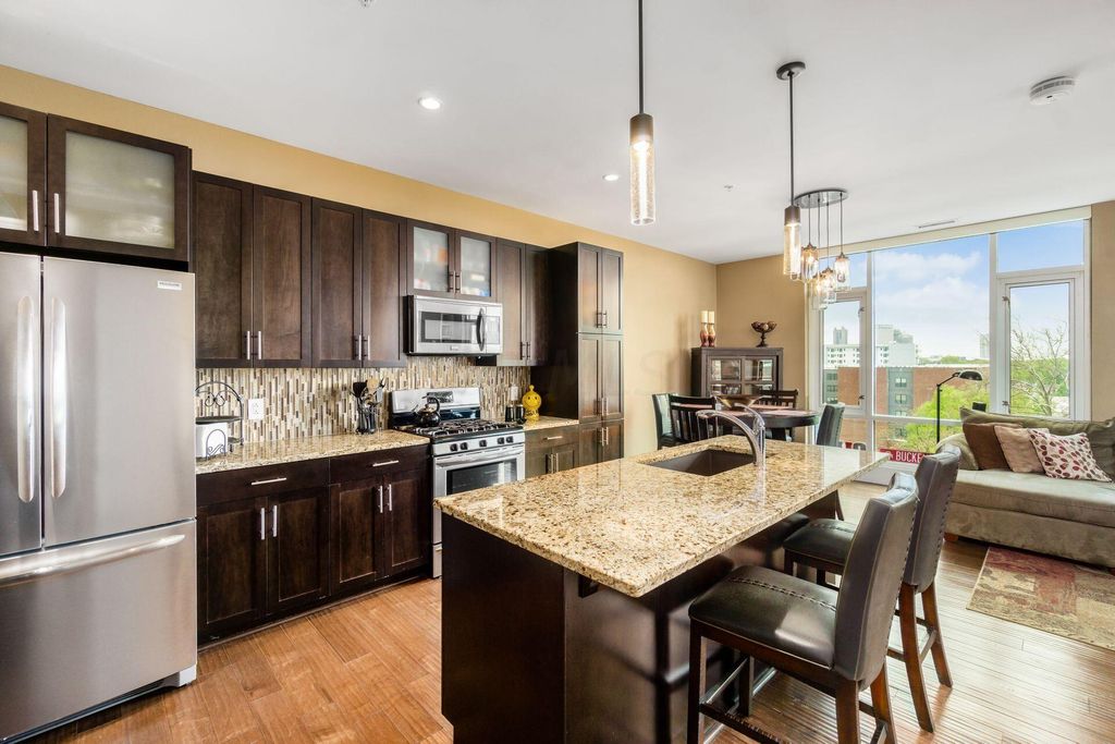 1145 N High St #604, Columbus, OH 43201