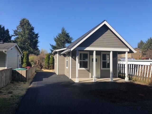 307 SE Reef Ave, Lincoln City, OR 97367