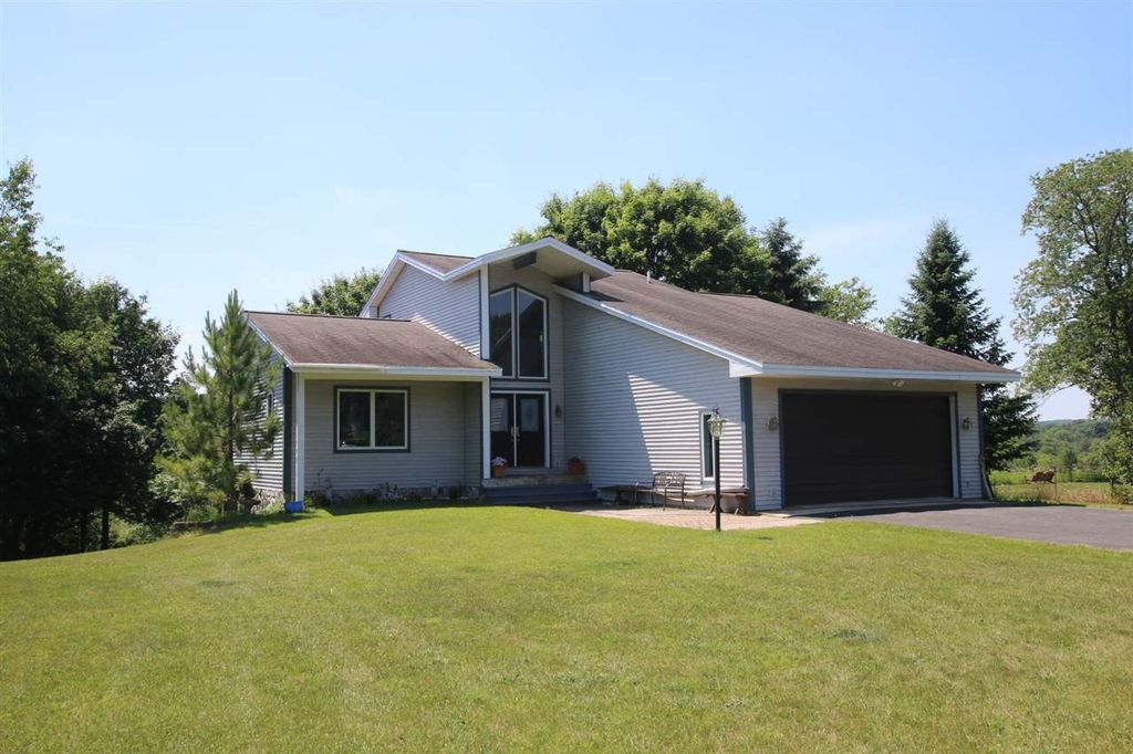 810 State St, Boyne City, MI 49712 Trulia