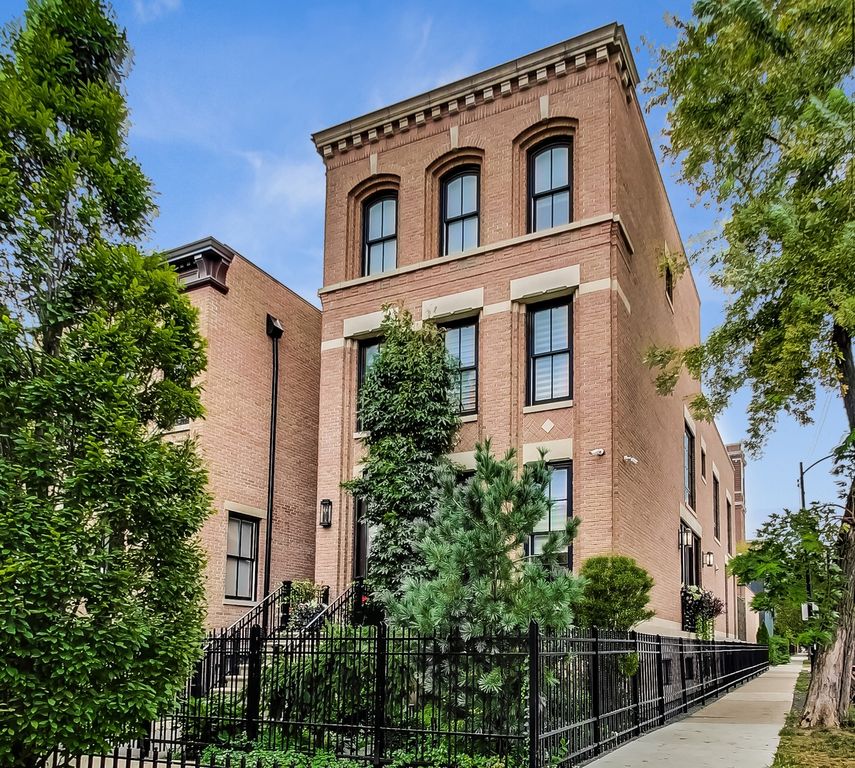 1858 N Paulina St, Chicago, IL 60622