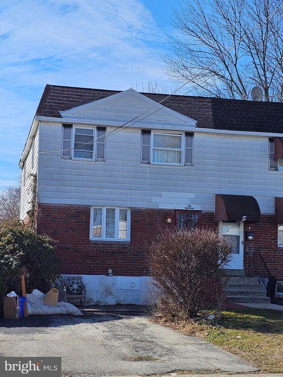 1018 Clifton Ave, Sharon Hill, PA 19079