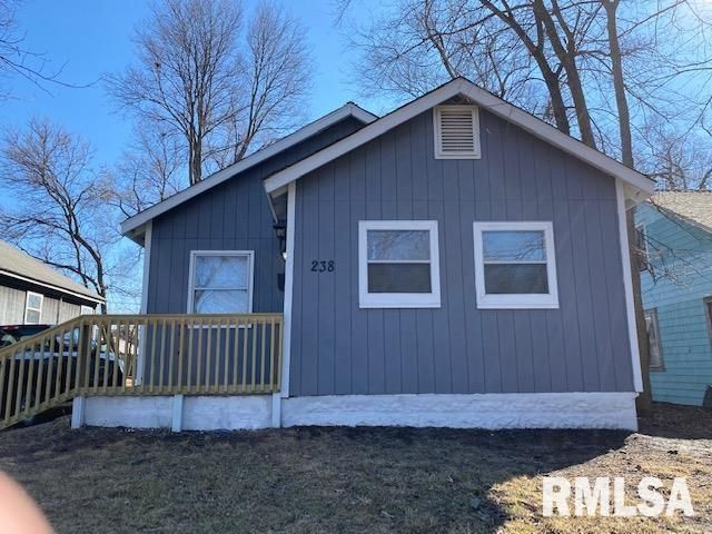 238 Cooper St, Pekin, IL 61554