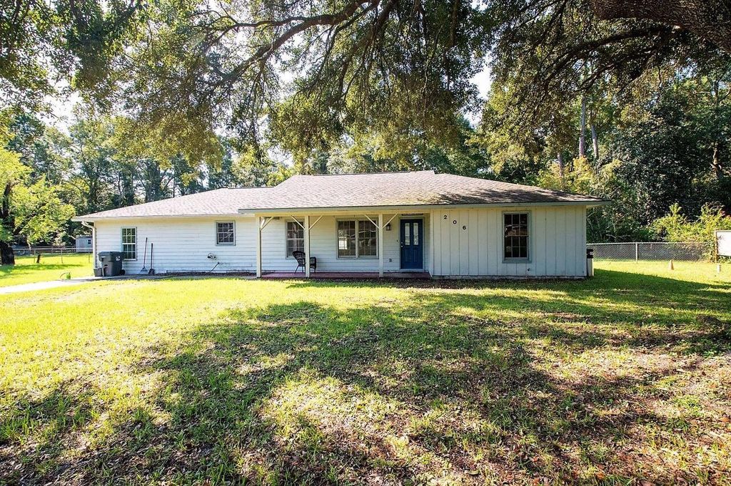 206 Palmetto St, Saint Marys, GA 31558