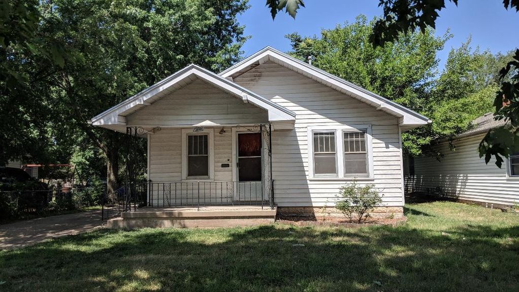 2011 S Santa Fe St, Wichita, KS 67211