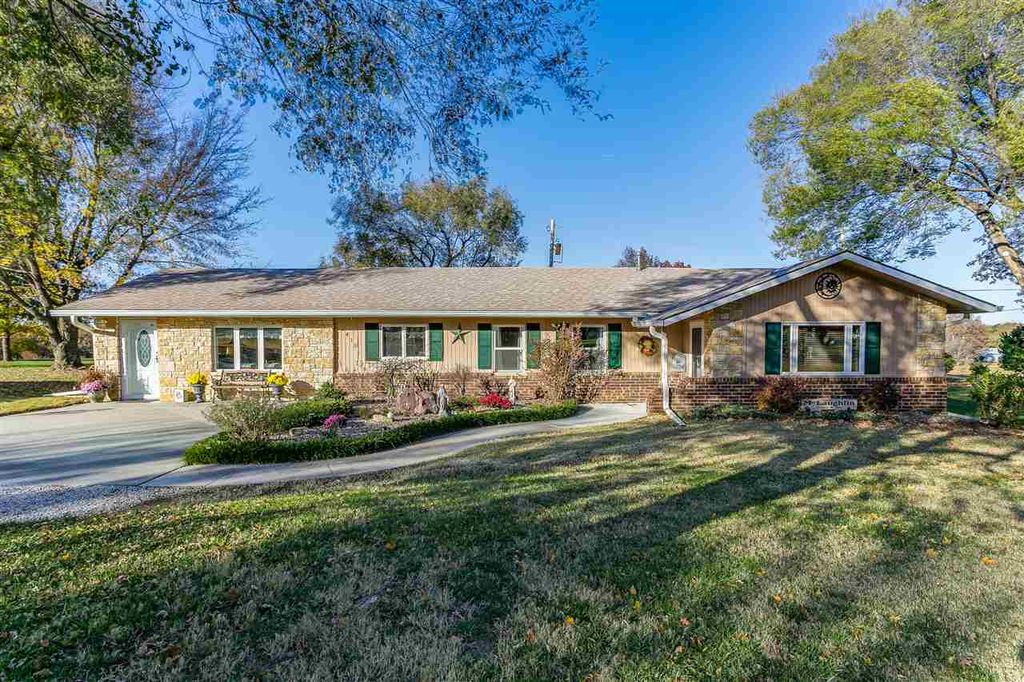 2410 E Chestnut Ave, Arkansas City, KS 67005 Trulia