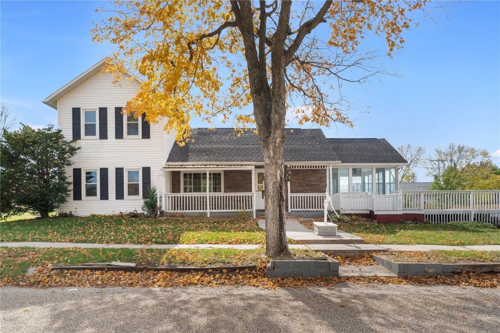 812 2nd St, Center Point, IA 52213 Trulia