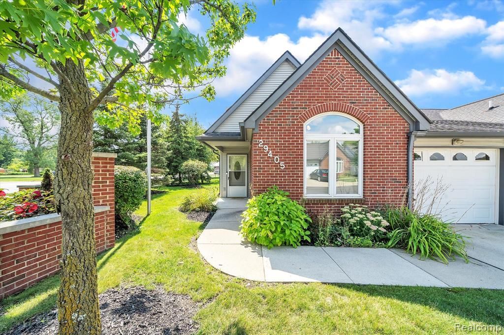 29405 Meadow Ln, Garden City, MI 48135 Trulia