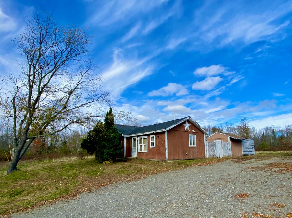 181 Kenduskeag Rd, Levant, ME 04456
