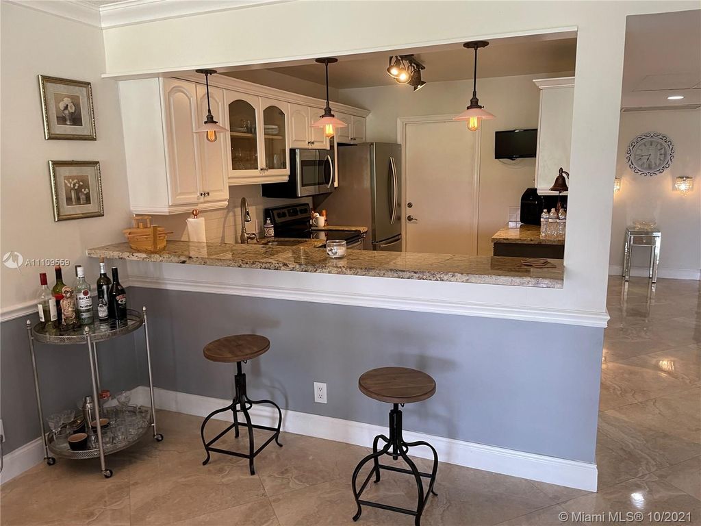 3001 S Course Dr #110, Pompano Beach, FL 33069