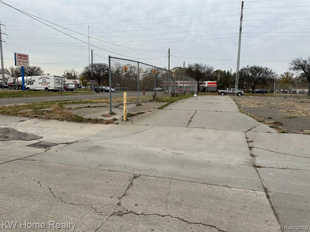 8451 W Eight Mile, Detroit, MI 48221 MLS 20221061076 Trulia