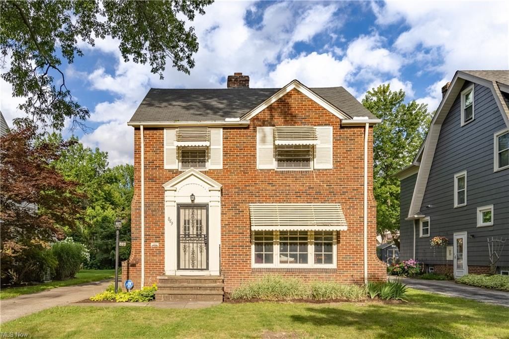 869 Cambridge Rd, Cleveland Heights, OH 44121