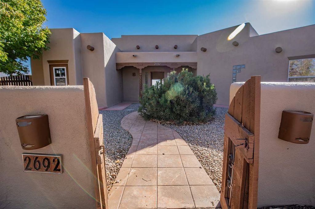 2692 Tres Lagos, Alamogordo, NM 88310