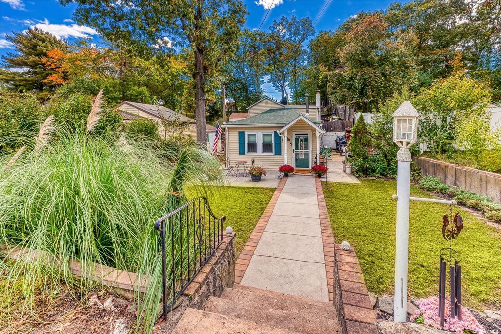 10 Ridgedale Avenue, Farmingville, NY 11738 Trulia